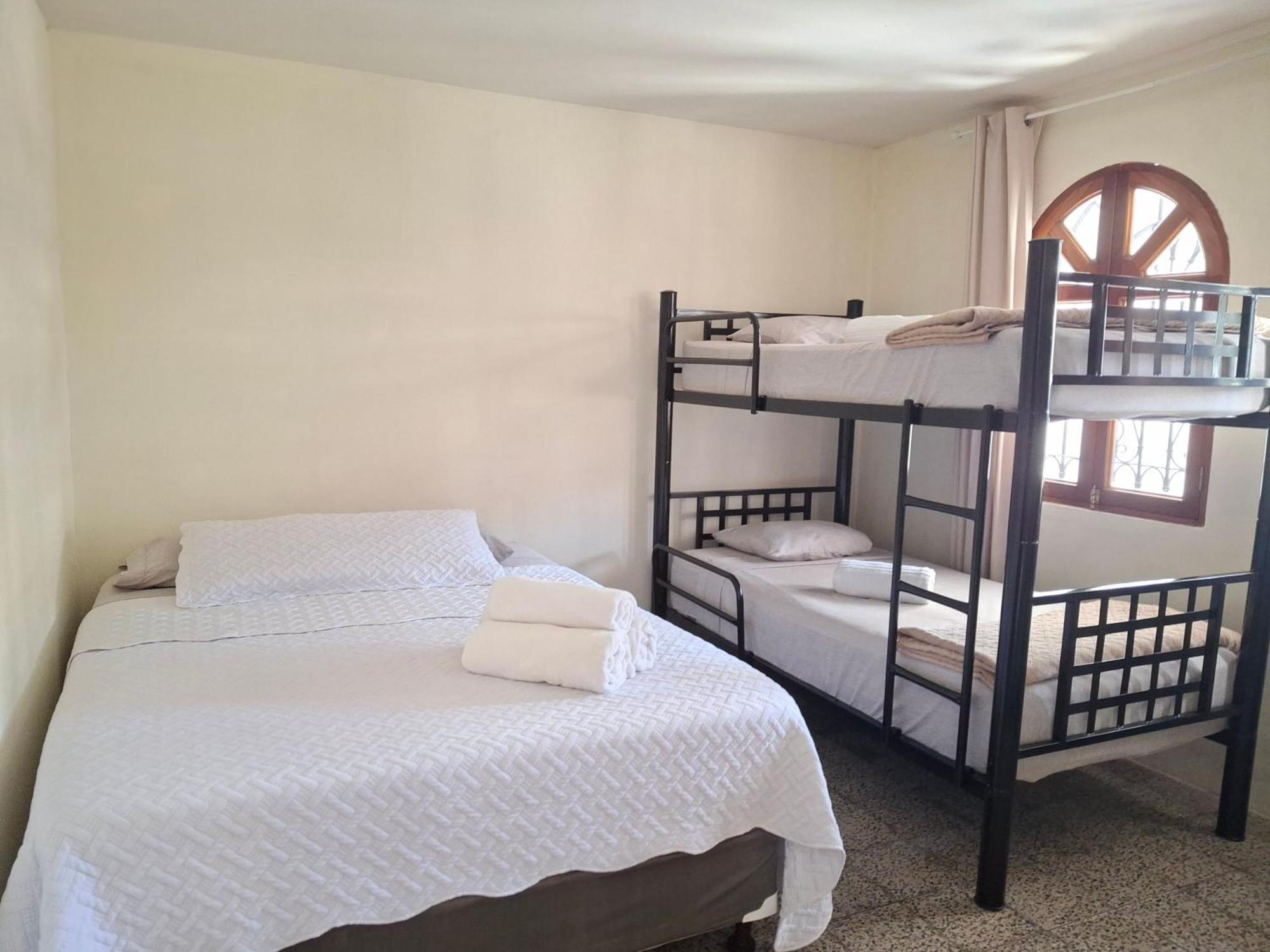 Blue Moon Hostel Антигуа-Гватемала Экстерьер фото